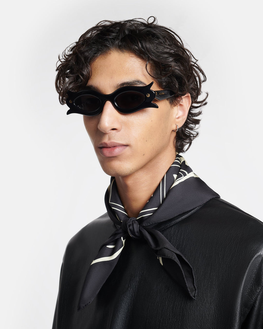 Nanushka Tully - Bio-Plastic Floral-Shaped Sunglasses - Black