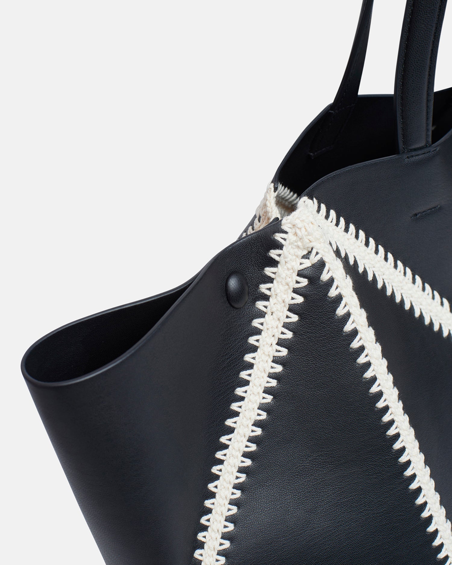 Nanushka Origami Tote Large - Alt-Nappa Crochet Tote - Black/Crème